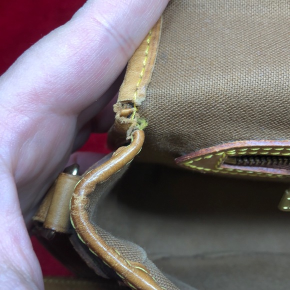 Authentic Louis Vuitton sologne crossbody - Picture 9 of 16